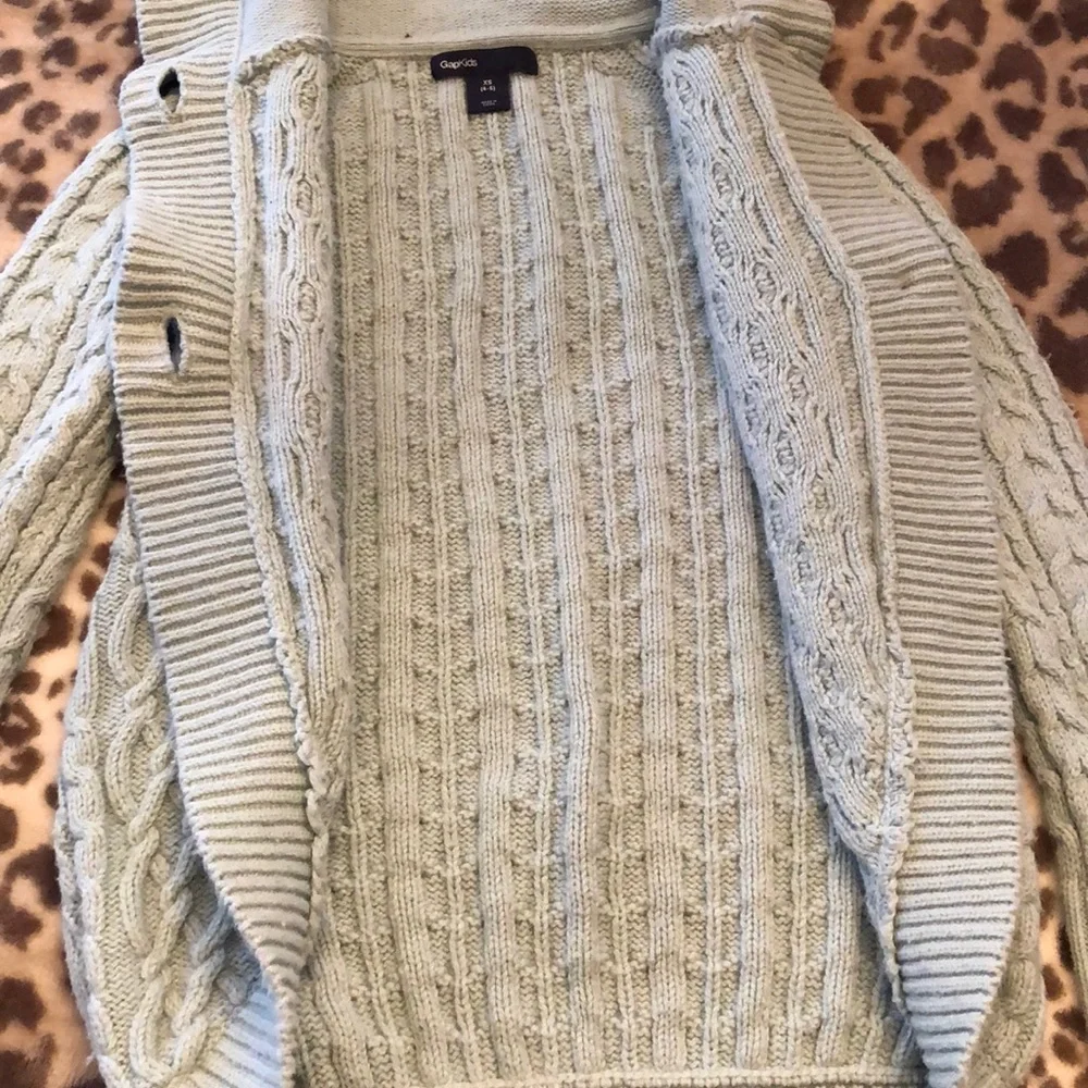 GapKids Button Chunky Cable Knit Cocoon Sweater in Blue Size XS 4 5
